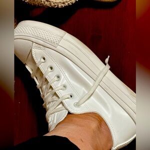 Converse Vintage White